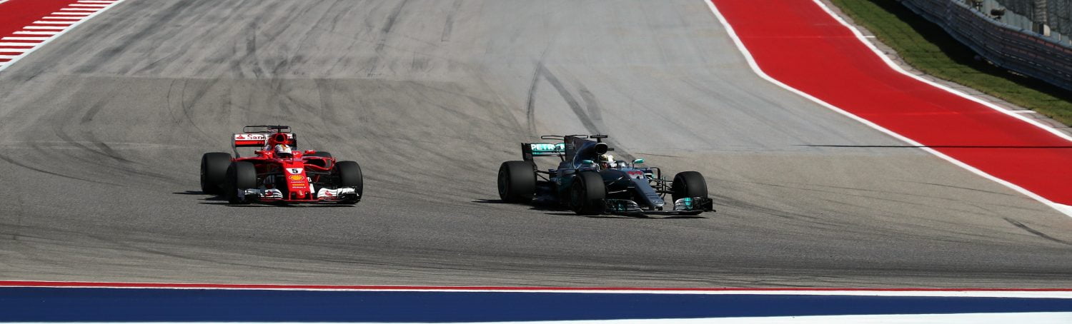 Race: Hamilton zet met strakke zege grote stap naar titel