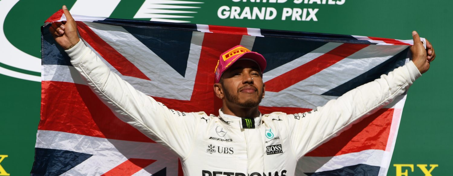 Hamilton was verbaasd dat Vettel niet harder verdedigde