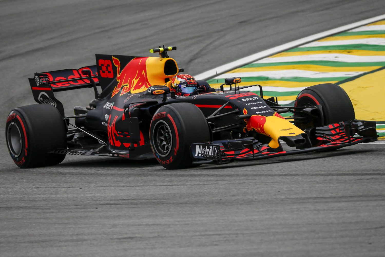 Verstappen: ‘Van mij hoeft het seizoen nog niet te eindigen’