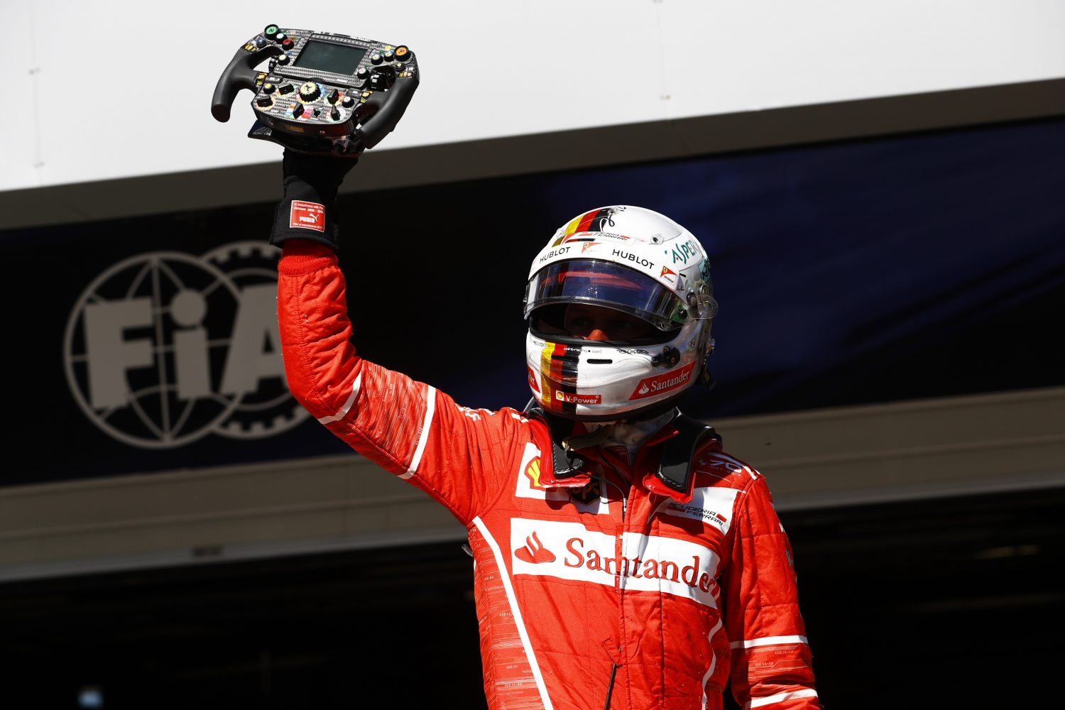 Vettel: ‘Mooie beloning na moeizame weken’