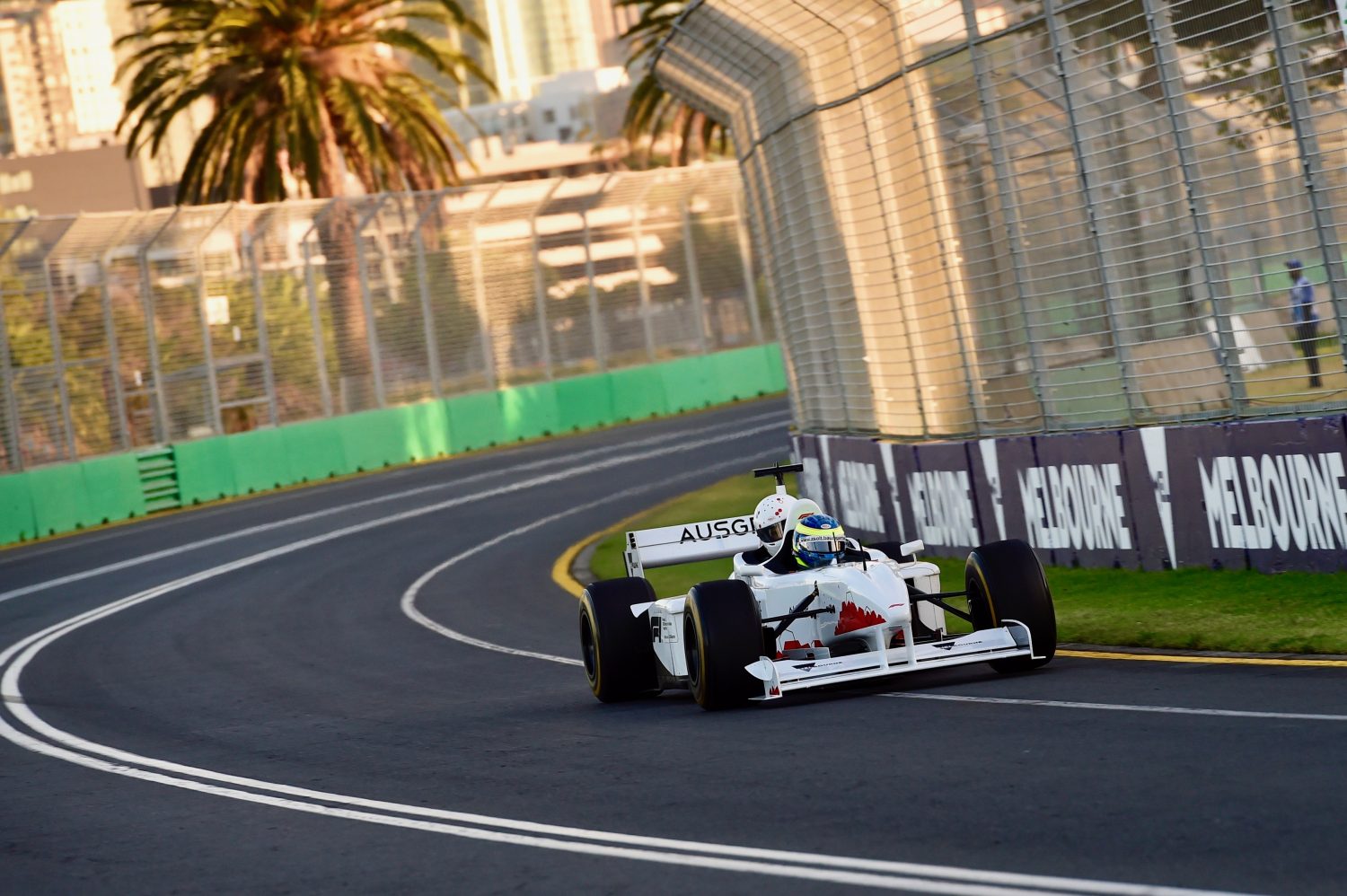 2-Seaters Melbourne Thursday