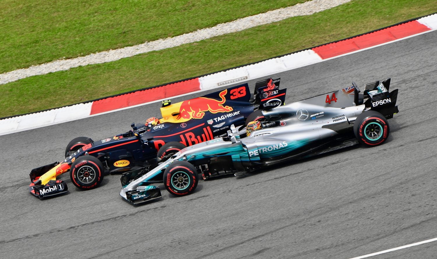 Hamilton: ‘Red Bull heeft in potentie de snelste auto voor GP Australië’