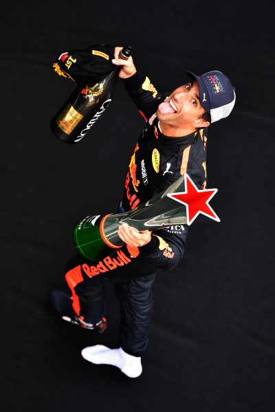 Daniel Ricciardo wint in China