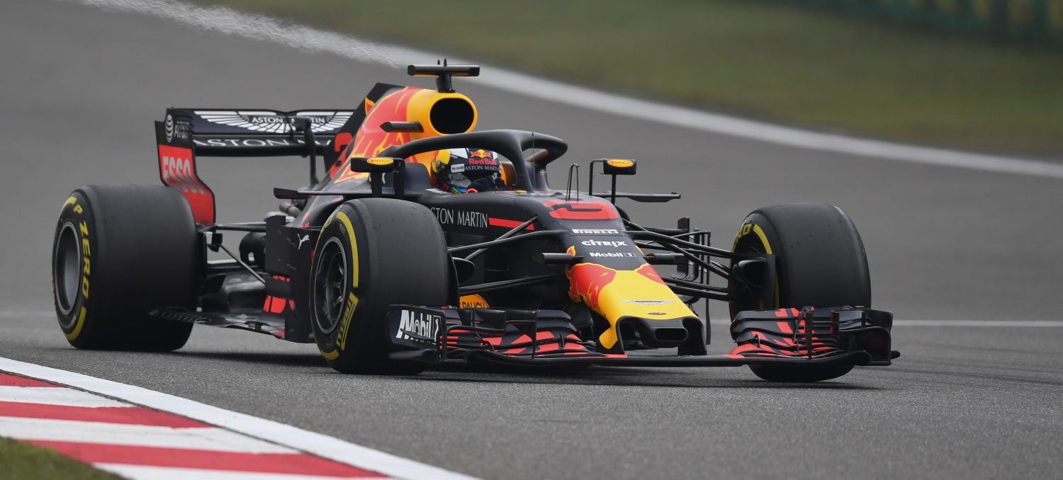 Race: Geslepen Ricciardo wint GP van China na spetterend slotstuk