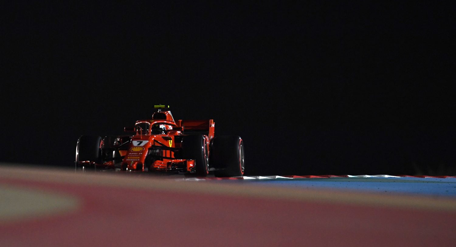 VT2: Räikkönen het snelst, Verstappen vijfde en gridstraf Hamilton