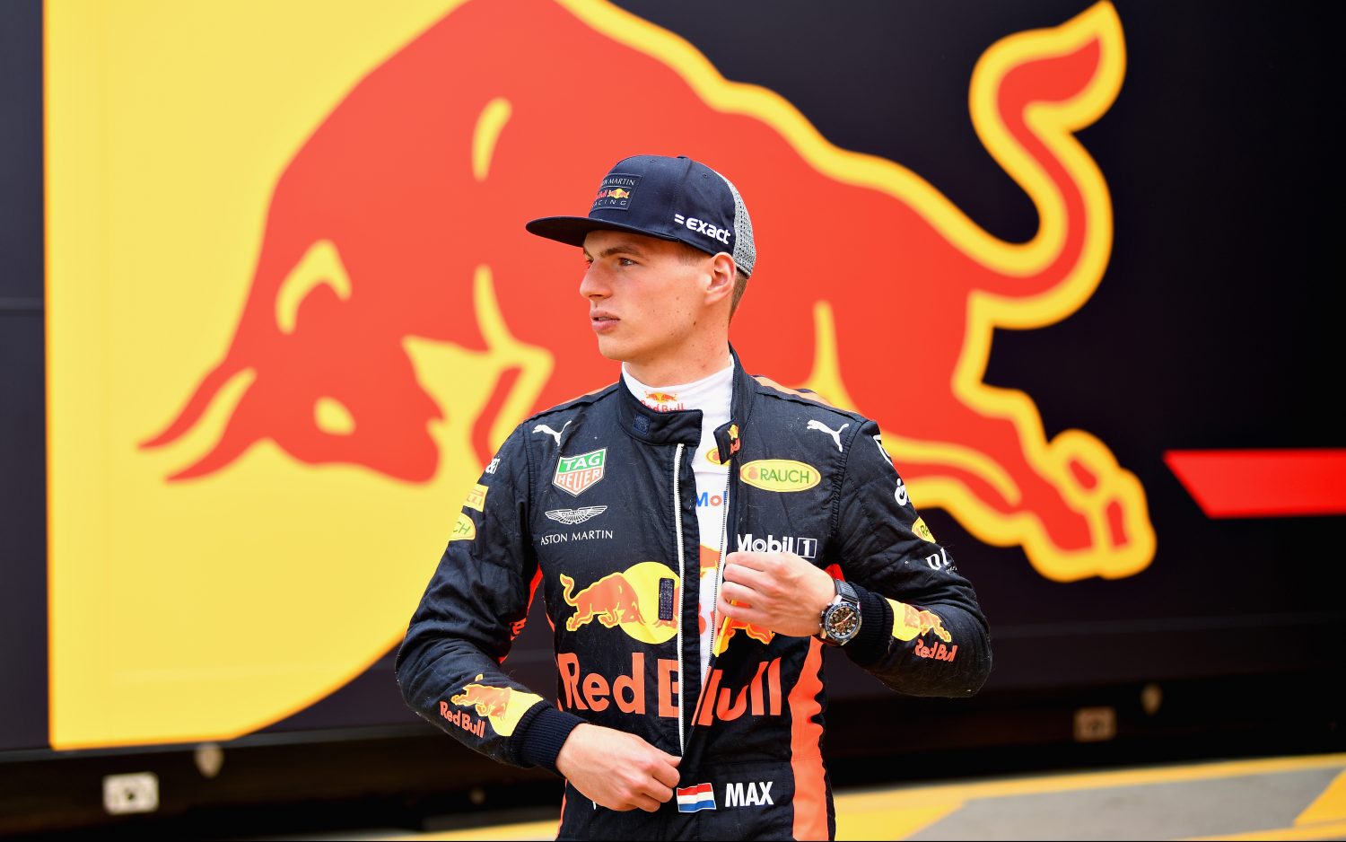 Verstappen over Bakoe, Barcelona en de teamstrijd: ‘Over het algemeen vertrouwt Red Bull ons om vrij te vechten’