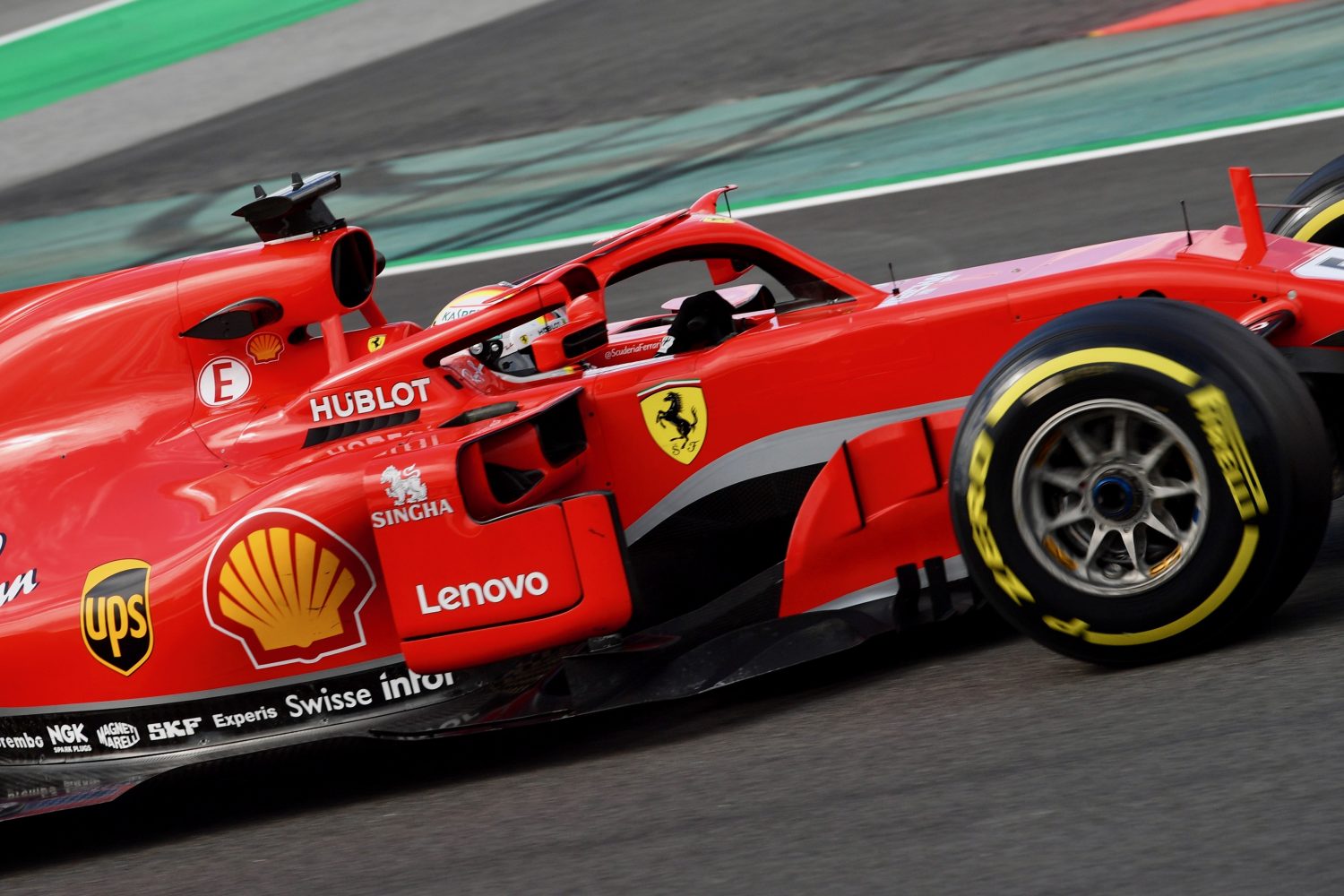 Vettel: ‘Aangepaste Pirelli-banden zijn toch beter’