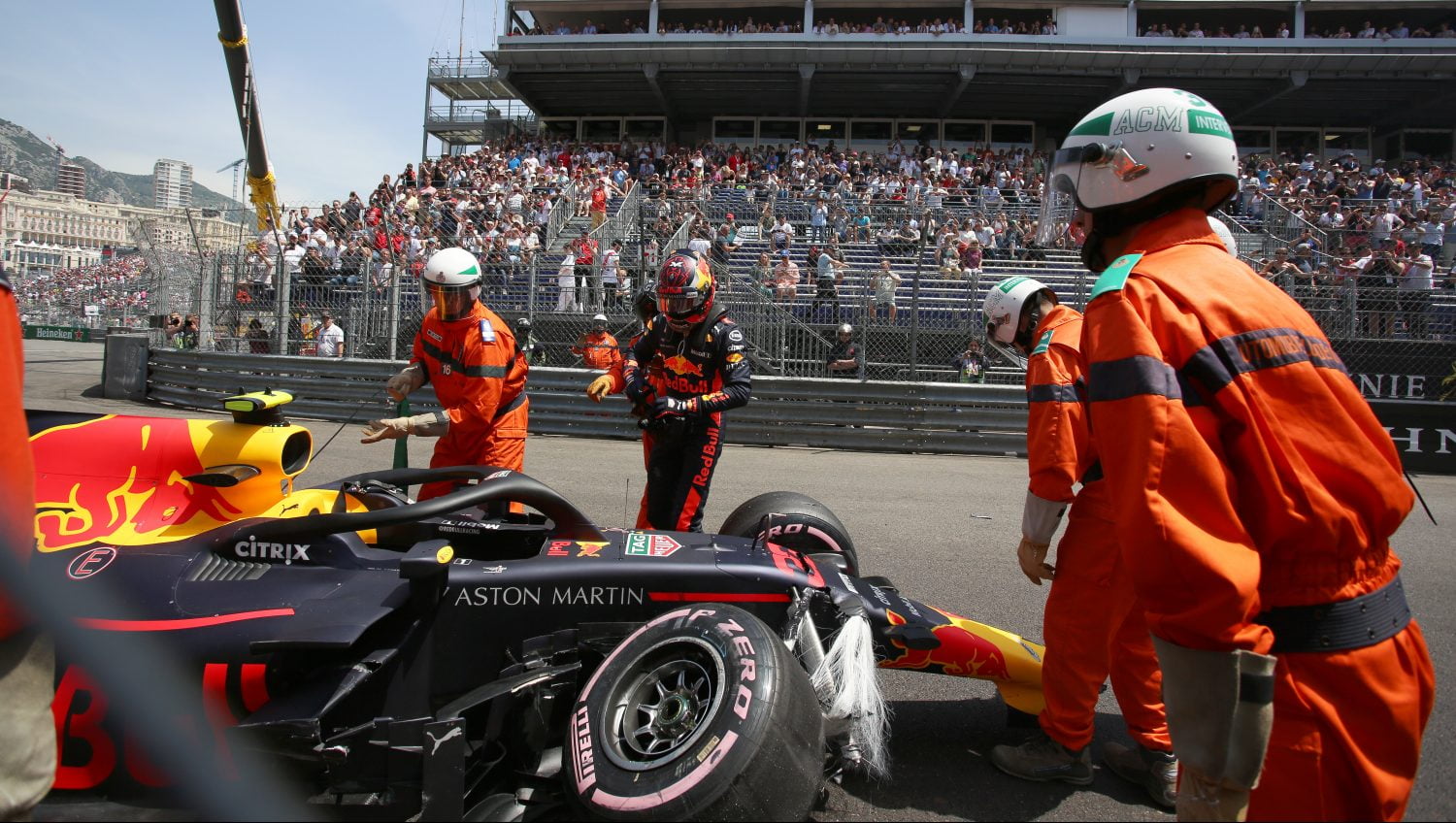 Horner: ‘Dit is een keiharde les voor Verstappen’