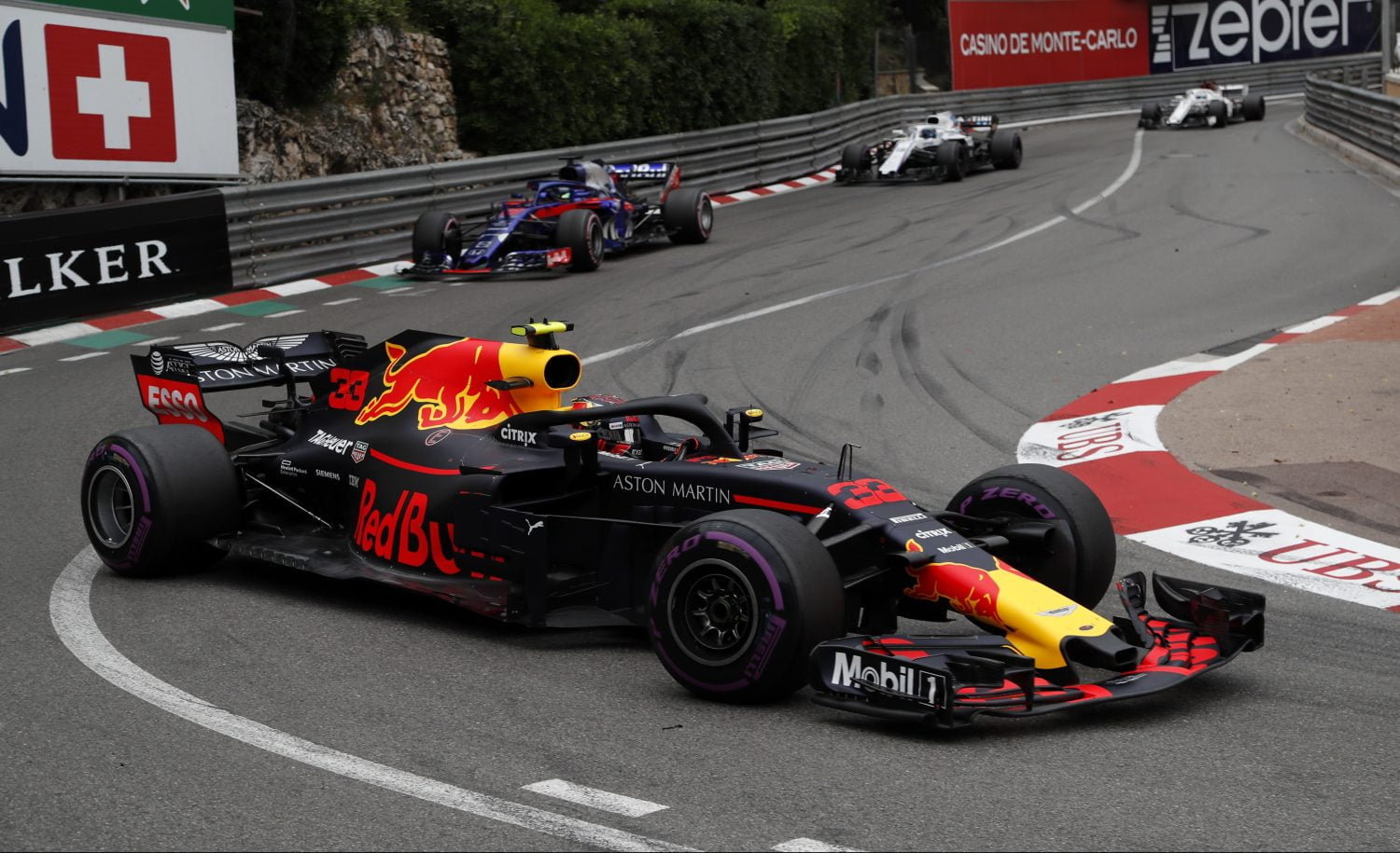 Verstappen knokt zich gedecideerd naar P9 in Monaco