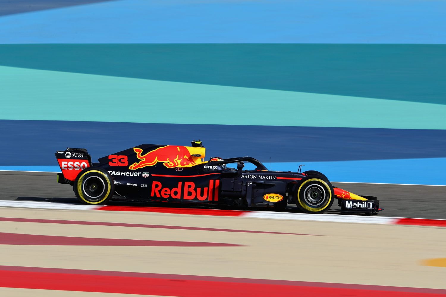 Verstappen kijkt uit naar races in Midden-Oosten: ‘Leuke afwisseling’