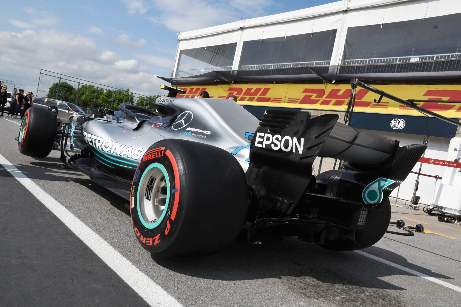 Mercedes-duo verdeeld over ontbreken motorupdate