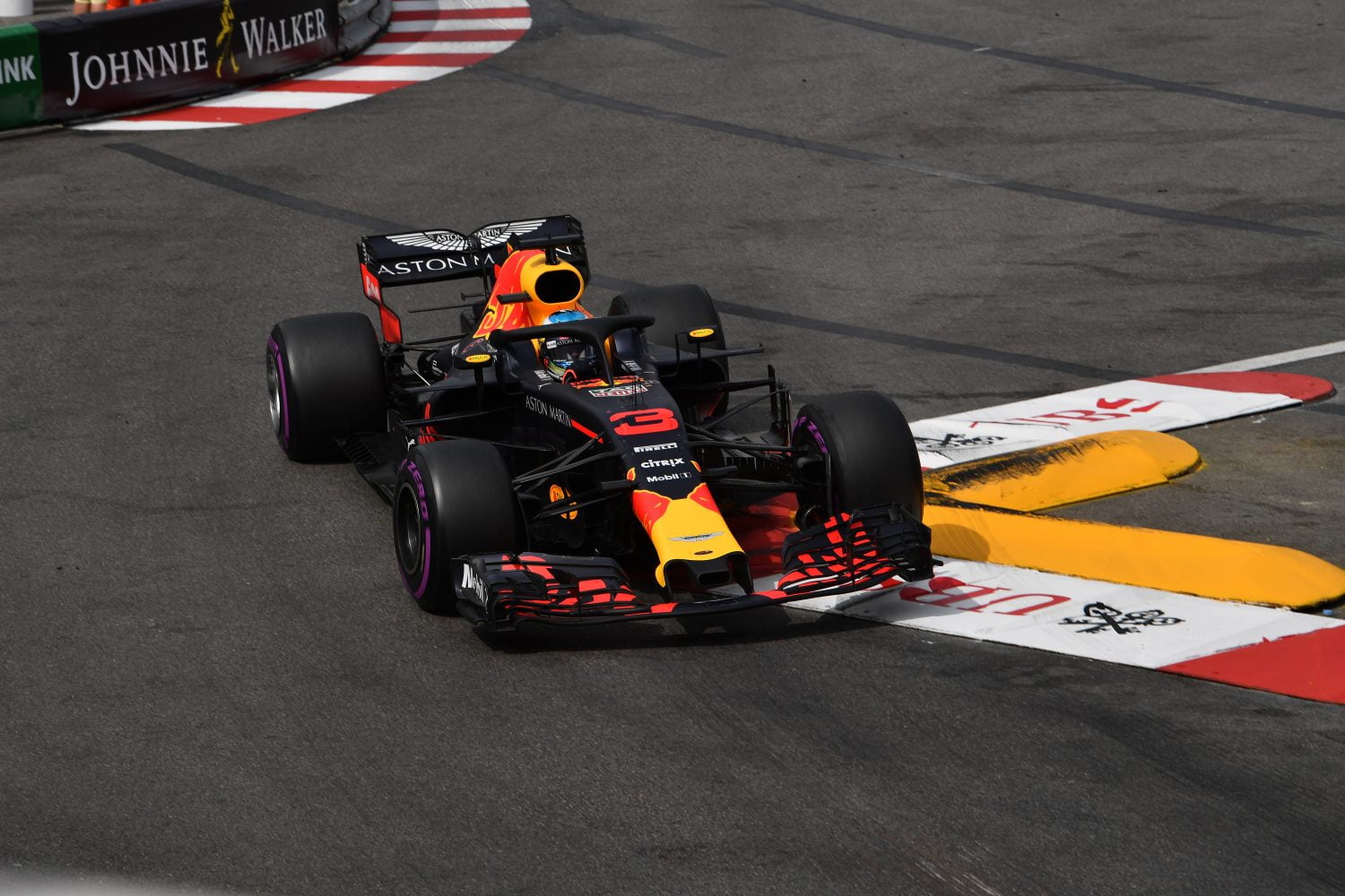 Newey: ‘Toch gridstraf voor Ricciardo in Canada’