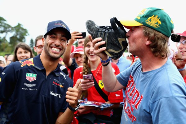 Ricciardo en fan