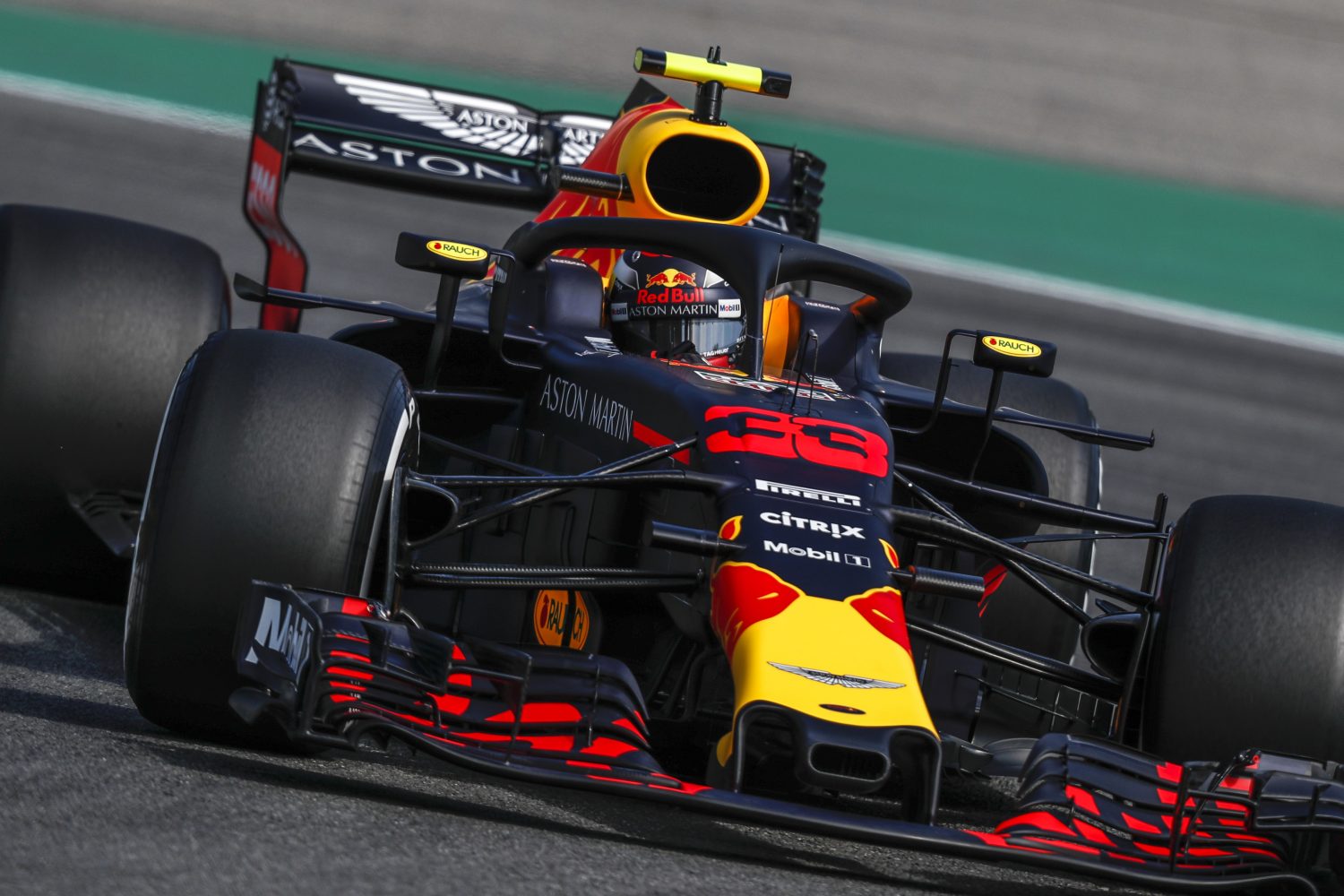 VT2: Verstappen houdt Red Bull bovenaan op Hockenheim, maar loopt ook tegen problemen aan