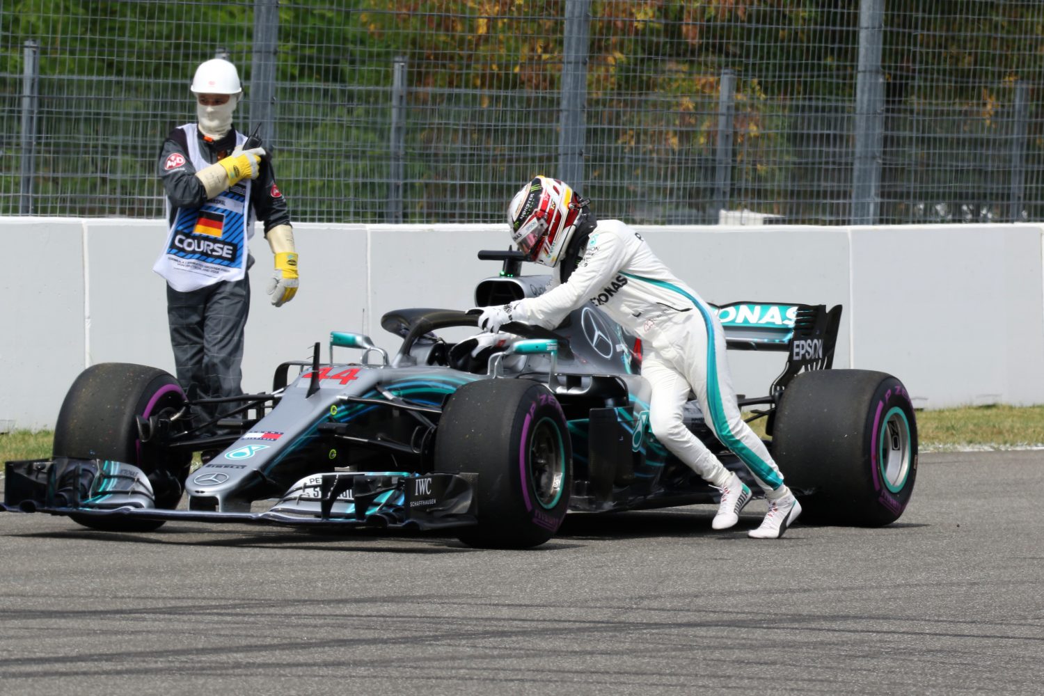 Wolff: ‘Hamilton valt zeker niets te verwijten’