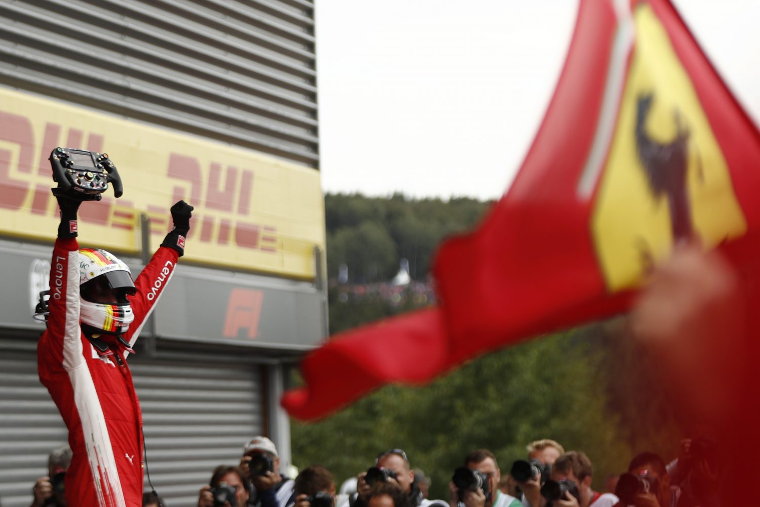 Race: Vettel verslaat Hamilton in België