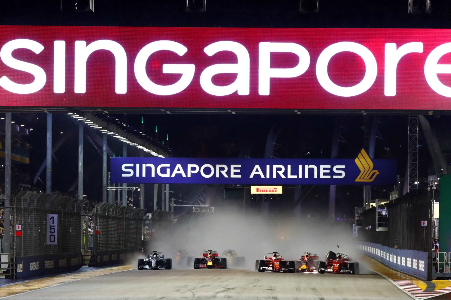 Max Verstappen (NED), #33, Red Bull Racing, Grand Prix Singapore, Marina Bay street circuit, Formula1, Round 14, 2016. Photo: Peter van Egmond *** Local Caption *** Copyright: © 2017 Peter van Egmond. Use with credit to the photographer (mandatory). Unauthorized use is prohibited.