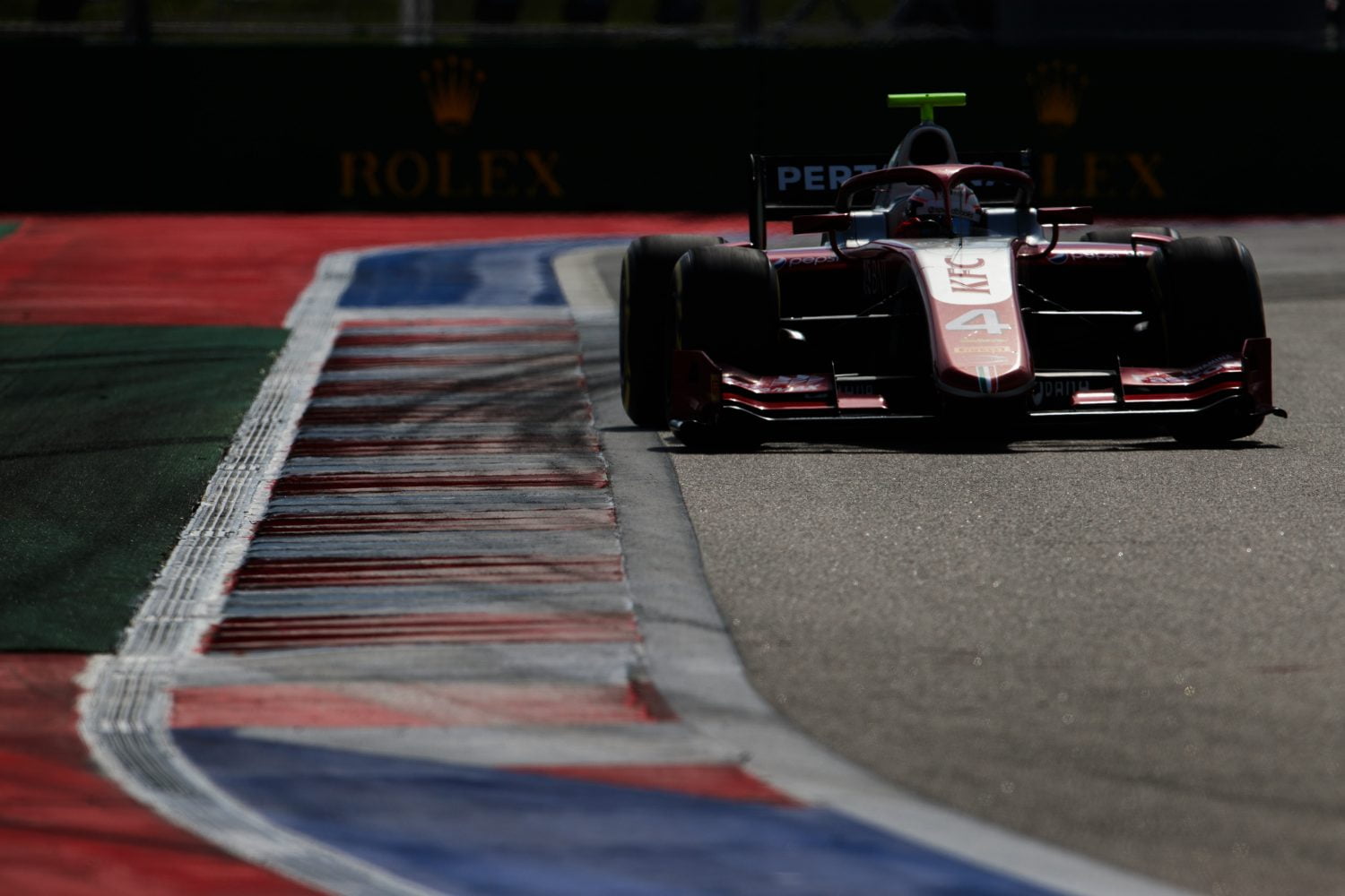 F2: De Vries derde in Sotsji na start van pole