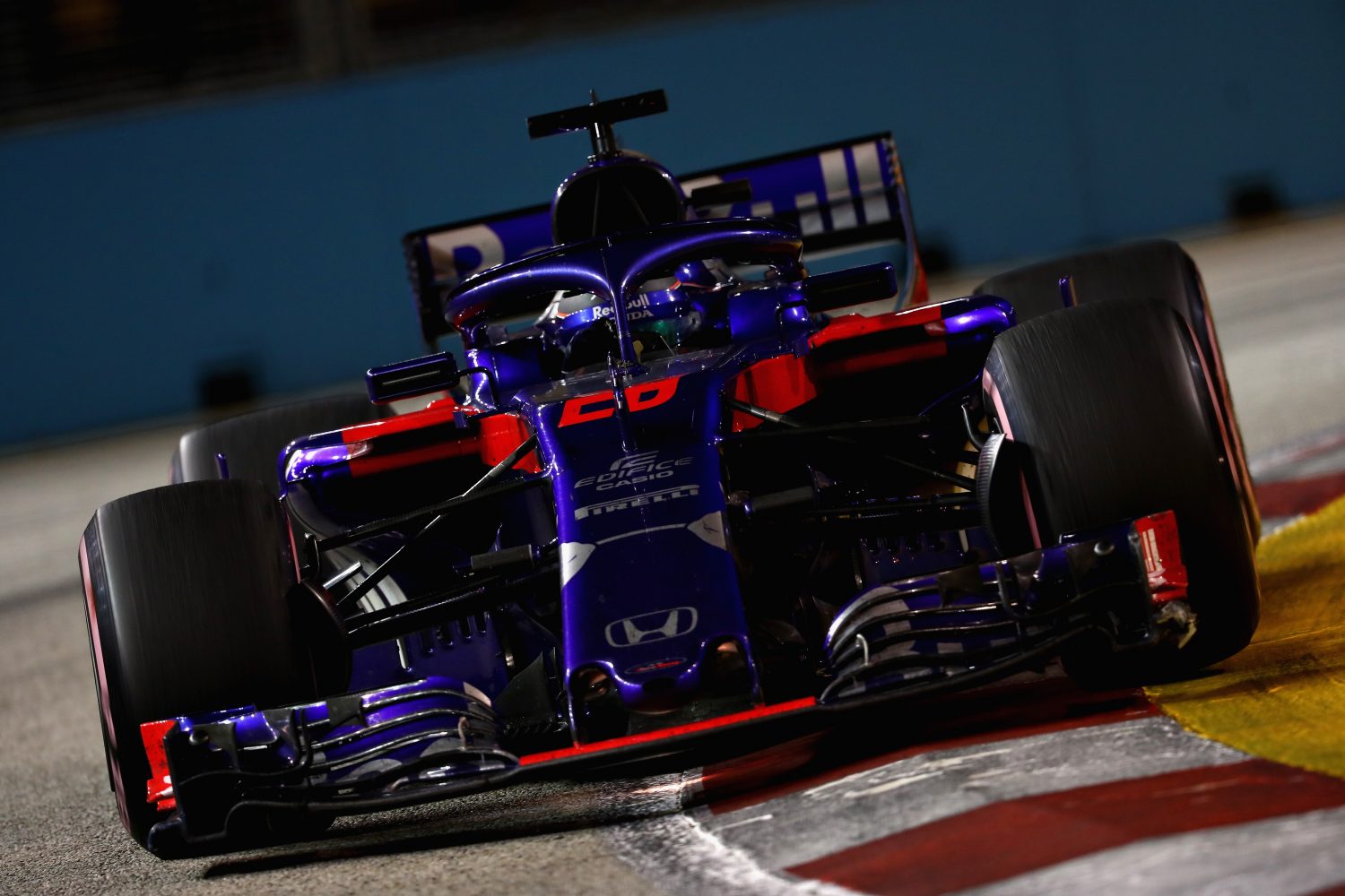 Hartley: ‘Heb een contract, maar deze wereld is bikkelhard’