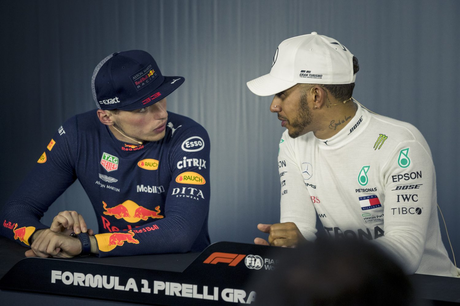 Ecclestone: ‘Geen van de wereldkampioenen zou Verstappen als teamgenoot willen’