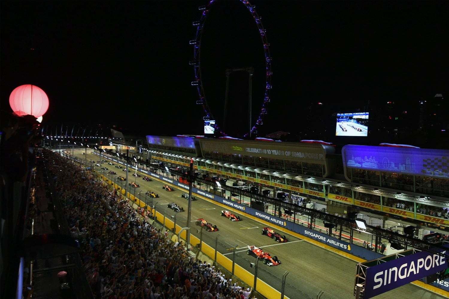 Backstage: onderweg naar Singapore