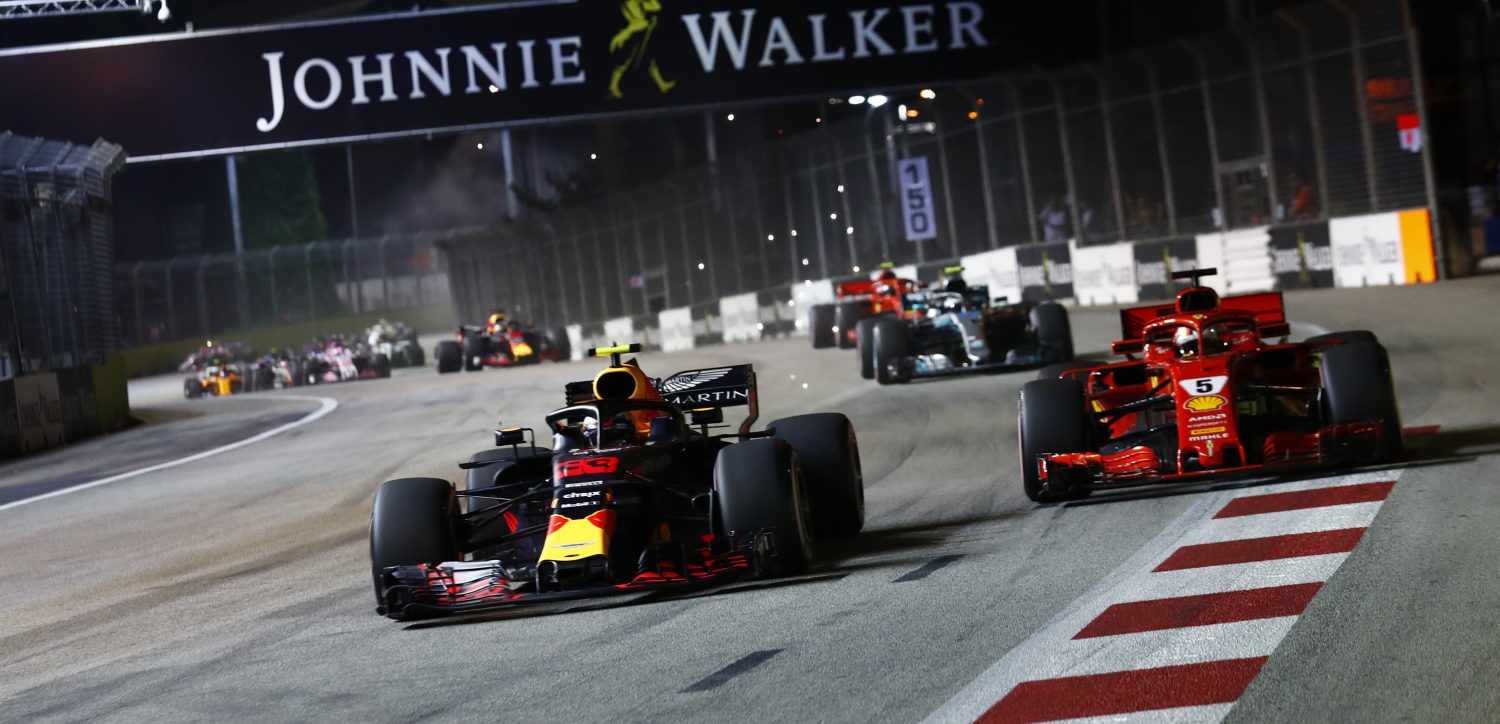 Verstappen rijdt naar tweede plaats in Singapore