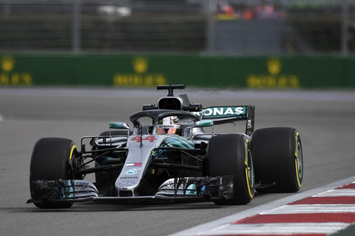 VT3: Hamilton snelste in slottraining