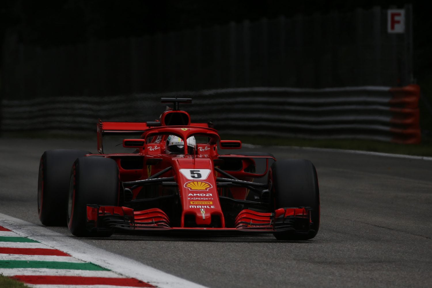 VT3: Vettel blijft Hamilton en Räikkönen voor