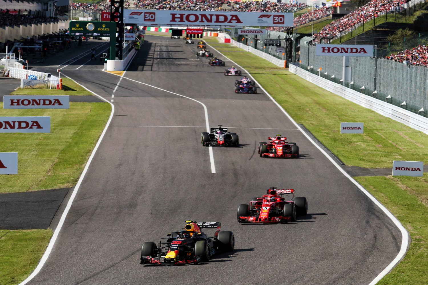 Verstappen rijdt naar felbevochten podium in Japan