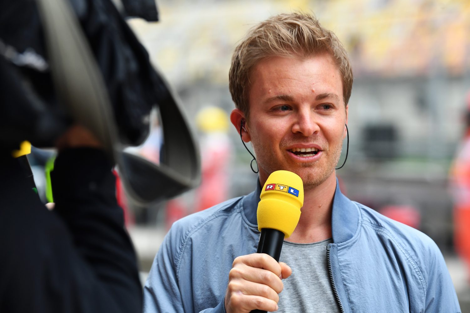 Oud-wereldkampioen Nico Rosberg tijdelijk niet welkom in F1-paddock