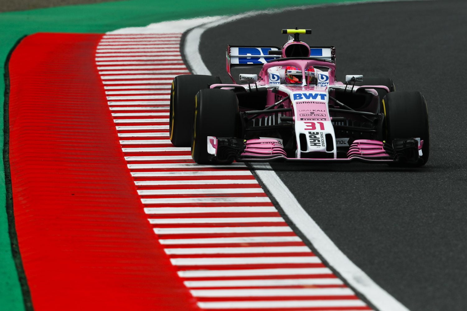 Gridstraf van drie plekken voor Ocon, Vettel schuift op naar P8