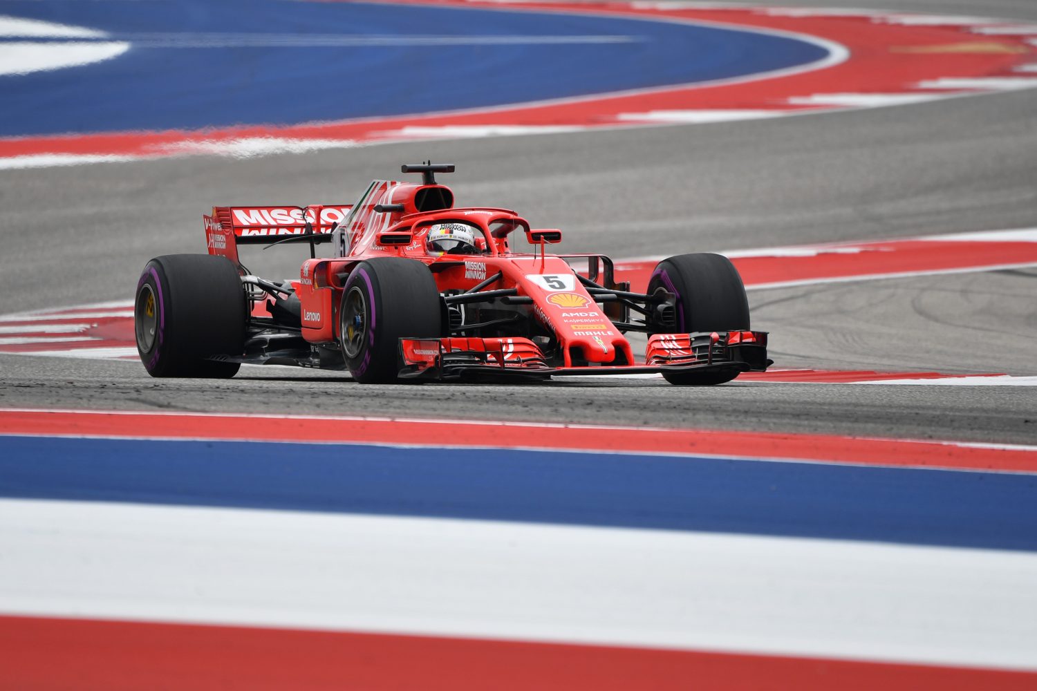 VT3: Vettel en Ferrari springen naar P1 in Texas, Verstappen vijfde