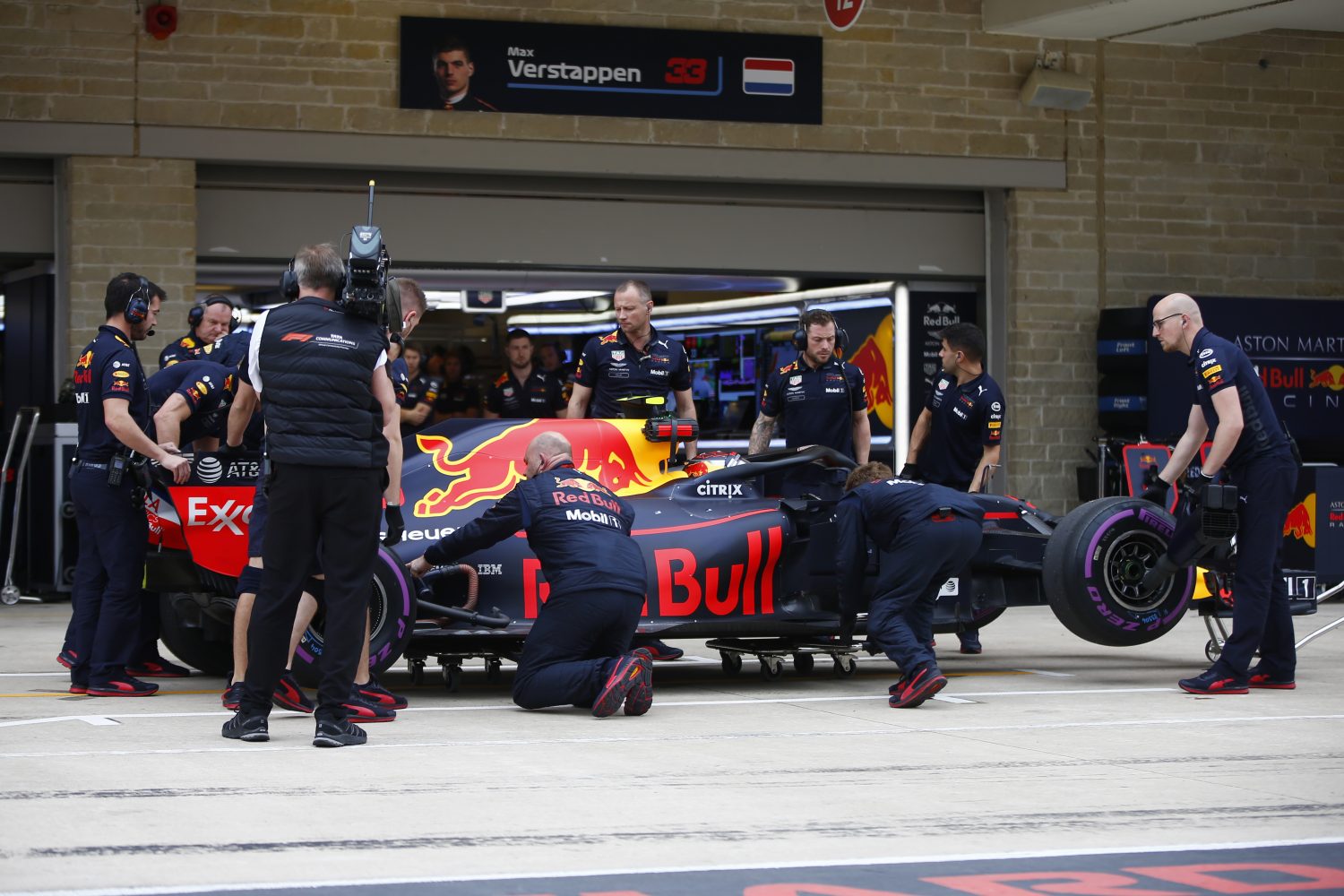 Verstappen voortijdig klaar in kwalificatie na schade aan achterwielophanging