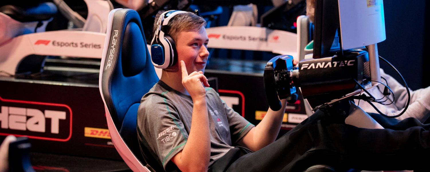 Esports: Mercedes is ook virtueel dominant en pakt beide titels