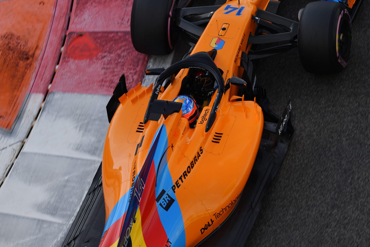 Alonso: ‘De race uitrijden het doel, punten de droom’