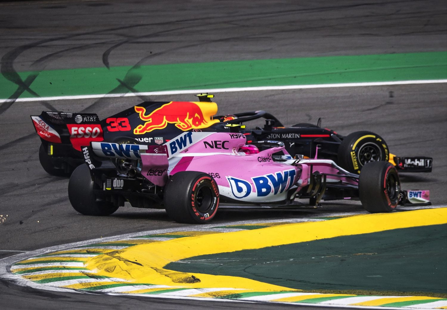 Horner over opstootje Verstappen en Ocon: ‘Esteban komt nog goed weg met een duwtje’