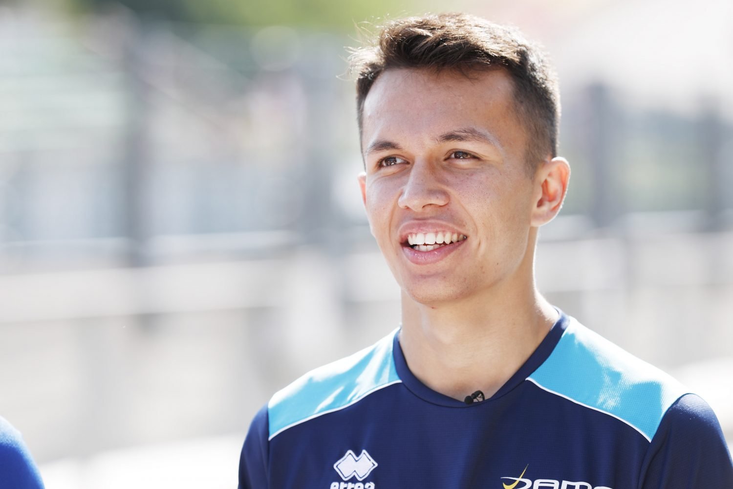 Albon maakt in 2019 Formule 1-debuut bij Toro Rosso: ‘Een geweldig gevoel’