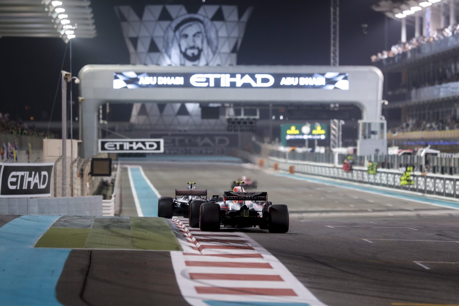 Video: Rondje Yas Marina Circuit in Abu Dhabi met Ho-Pin Tung