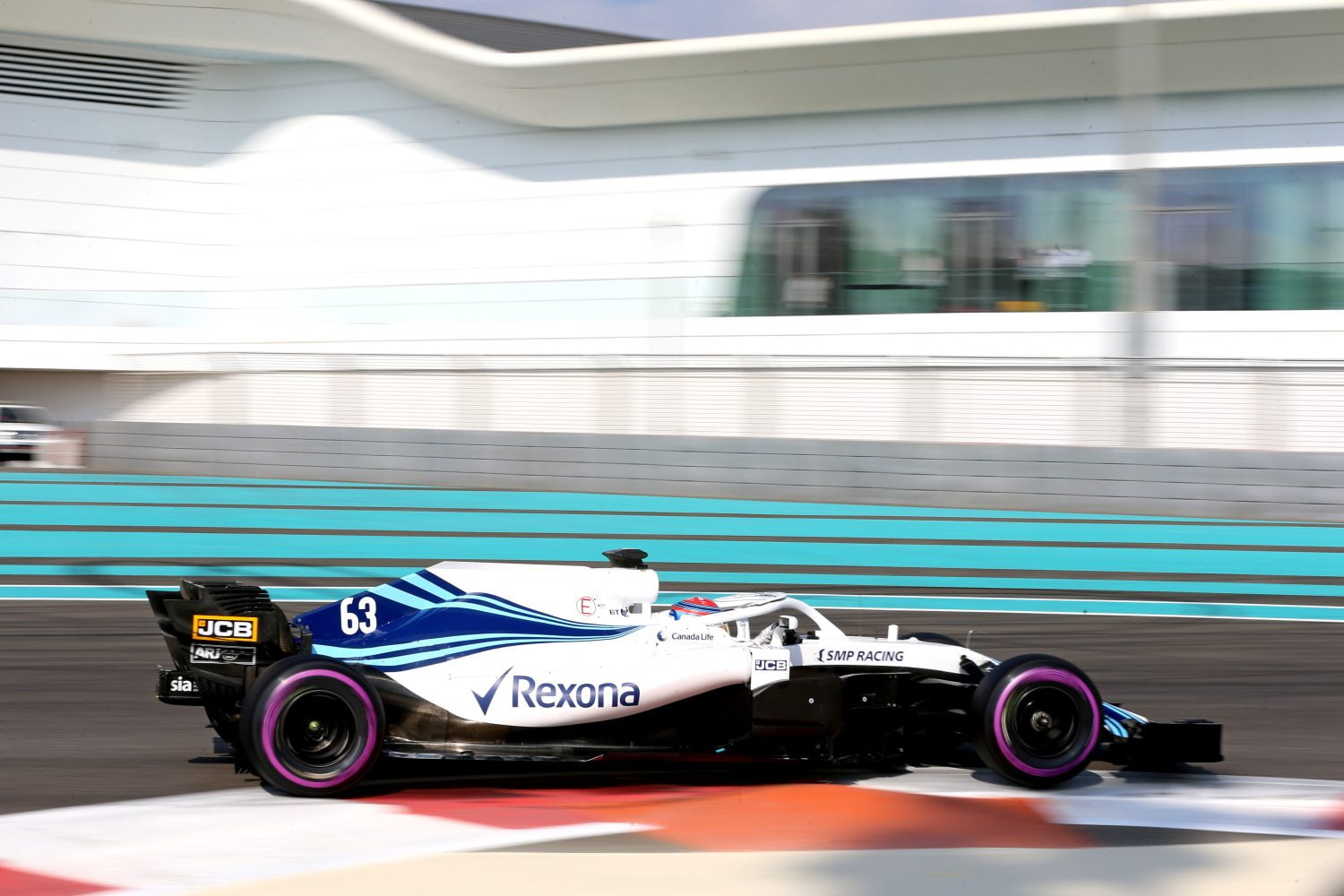 Lowe: ‘Russell kan net zo imponeren als Leclerc’