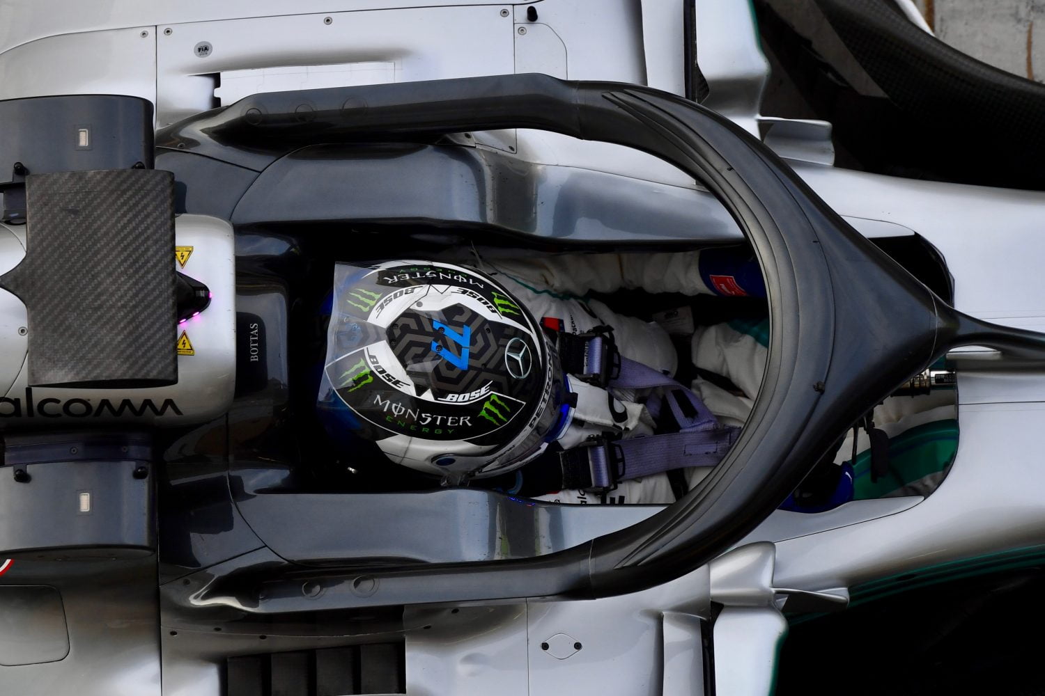 Landgenoten Häkkinen en Salo steken Bottas een hart onder de riem