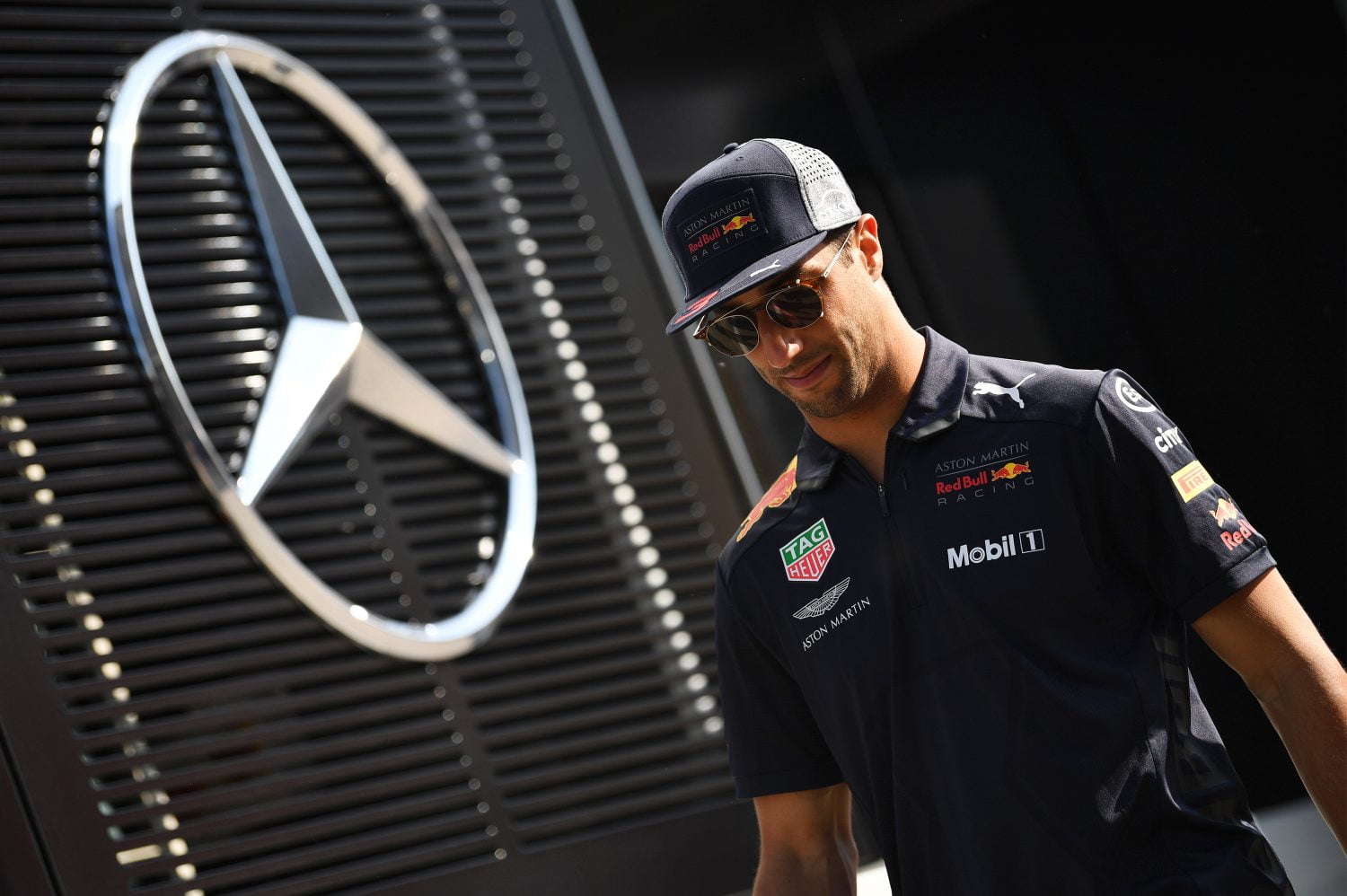 Ricciardo sprak ook met Mercedes: ‘Maar soms word je die spelletjes op de rijdersmarkt zat’