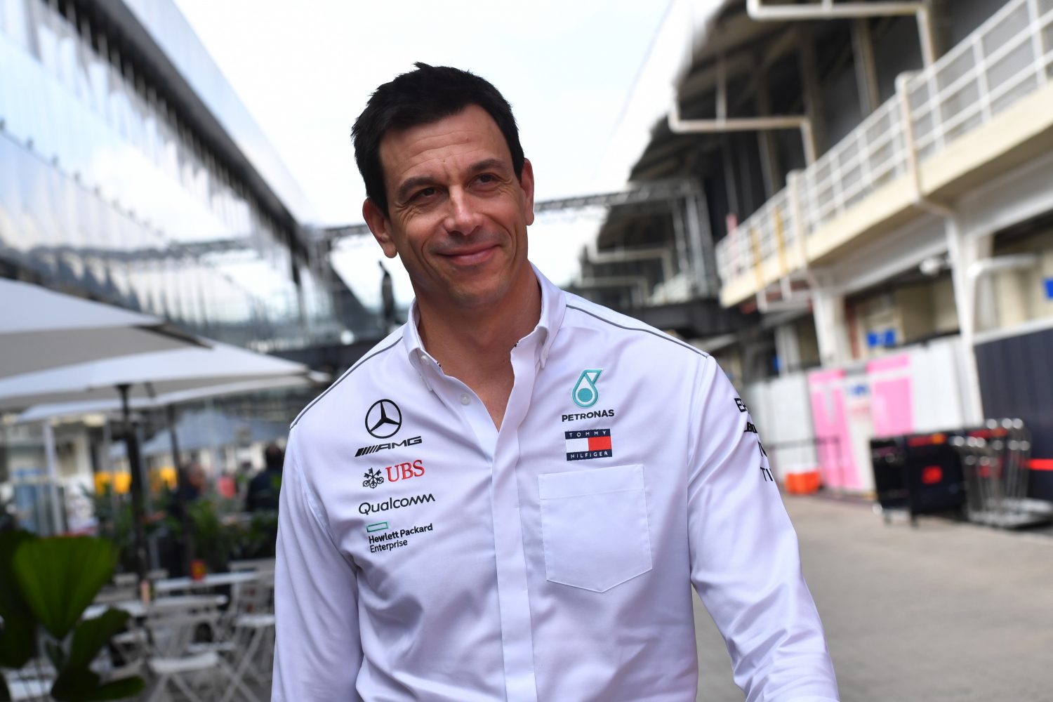 Mercedes-teambaas Wolff: ‘Het grootste verschil tussen ons en Ferrari? Dat zij móéten winnen’