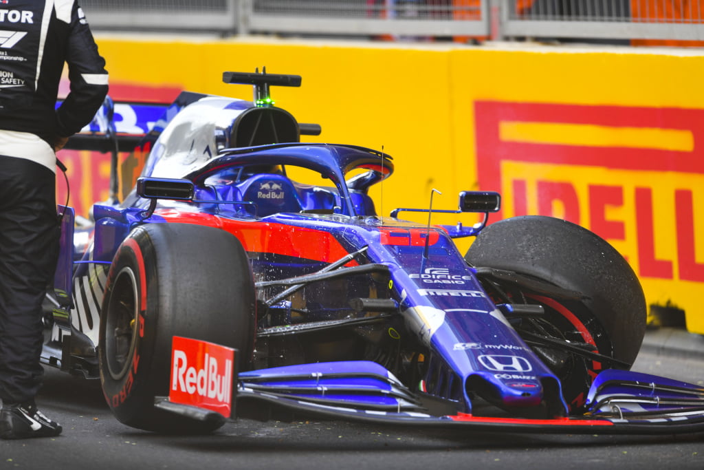 16.Kvyat Azerbeidzjan: Voorvleugel (120.000), Bargeboards (60.000), Voorwielophanging (70.000), Sidepods (30.000), Achterwielophanging (110.000), Wagenbodem (2x 140.000) Brazilië: Achtervleugel (90.000) Eindstand: €760.000