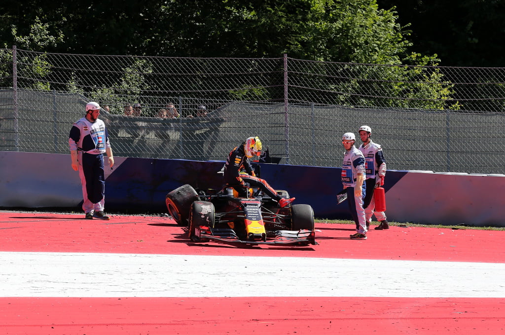 11.Verstappen Oostenrijk: Voorvleugel (120.000), Achterwielophanging (2x 110.000), Achtervleugel (90.000), Engeland: Wagenbodem (140.000) België: Voorvleugel (120.000), Bargeboards (60.000), Voorwielophanging (70.000) Italië: Voorvleugel (120.000) Rusland: Wagenbodem (140.000), Achtervleugel (90.000) Tussenstand: €1.170.000