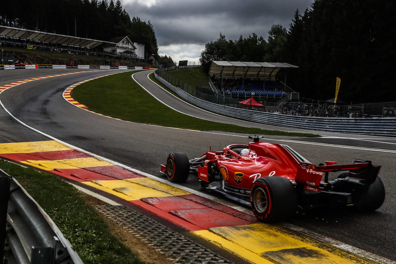 Weblog: Waar de Formule 1 steken laat vallen, plukt Formule E de vruchten