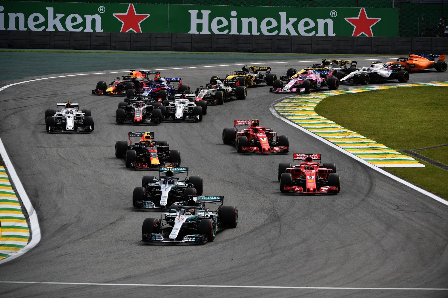 Braziliaanse GP inzet van politieke strijd, president Bolsonaro verzekert: ‘F1 gaat naar Rio’