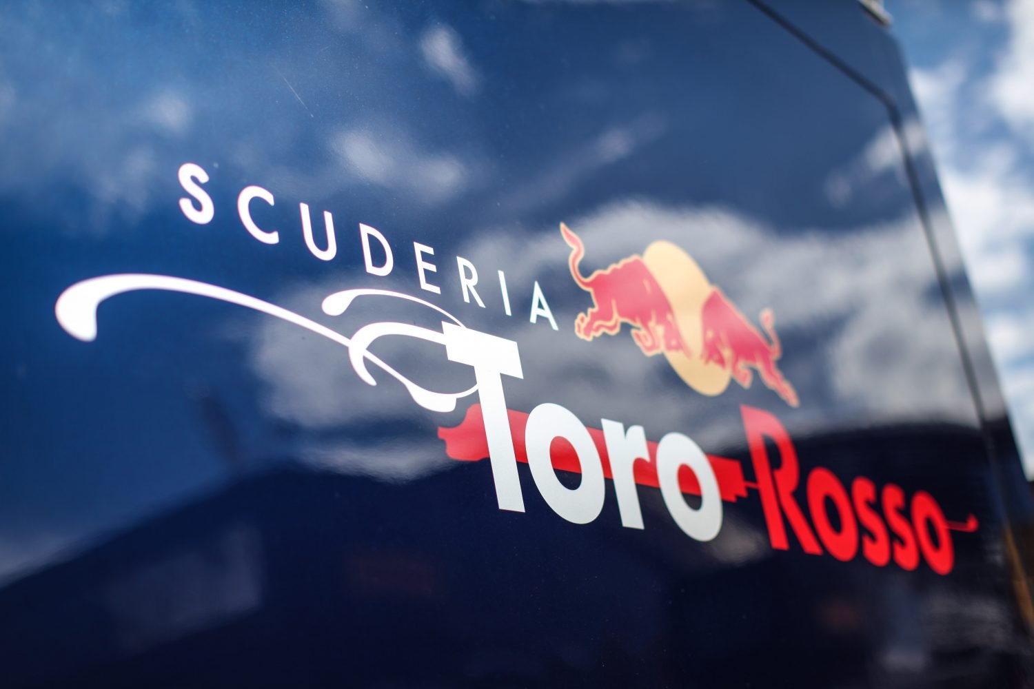 Geschiedenis Toro Rosso: Altijd ‘het broertje van’