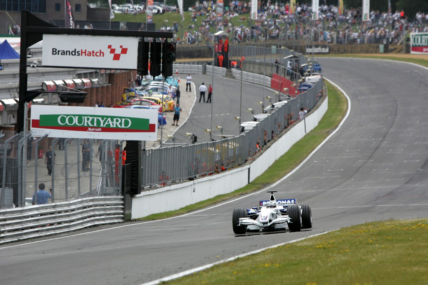 Video: Een virtuele ronde op Brands Hatch