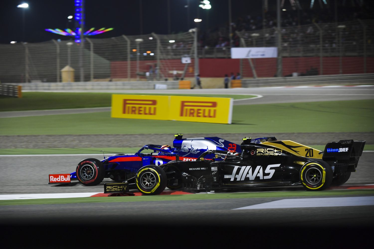 Weekend van uitersten voor Magnussen: ‘Het was een hopeloze race’