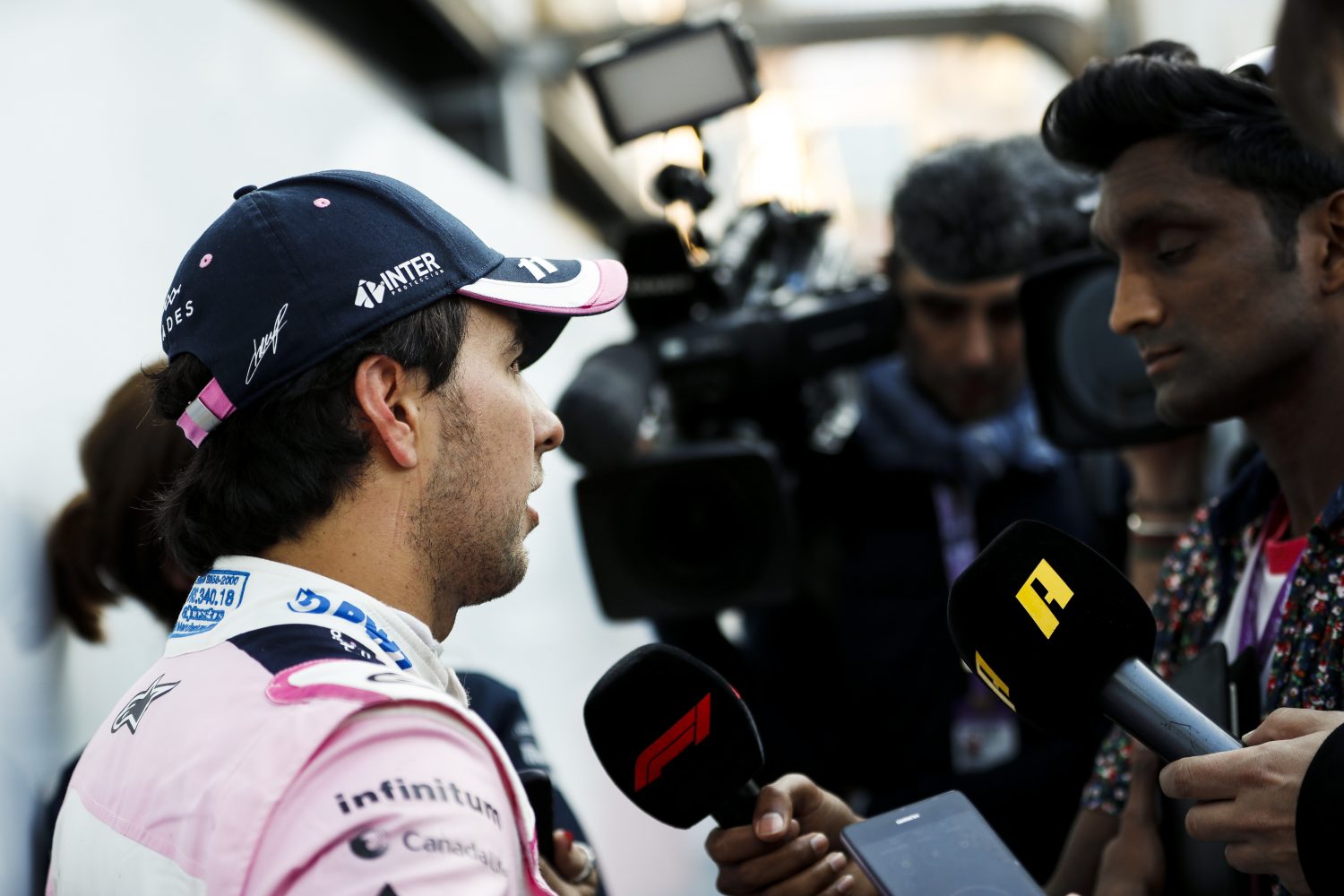 Perez na vijfde plek in kwalificatie: ‘Podium zal hier niet zomaar gebeuren’